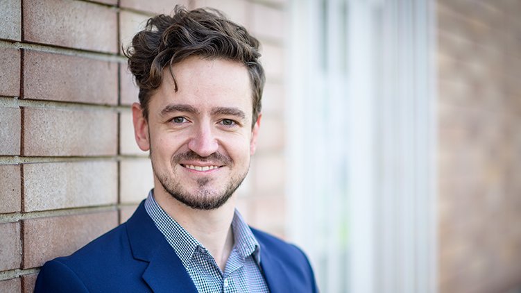 Pirátský kandidát na primátora v Olomouci je Viktor Tichák