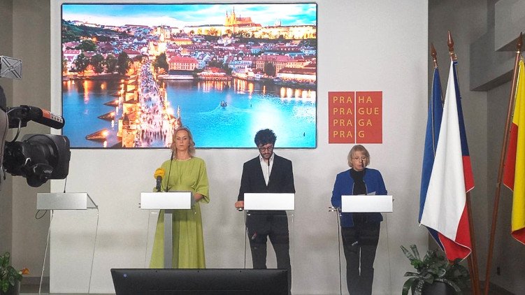 Piráti a Praha sobě přednesli kauzy Patrika Romana zastupitelům, nové video usvědčuje ředitele PSAS ze lži