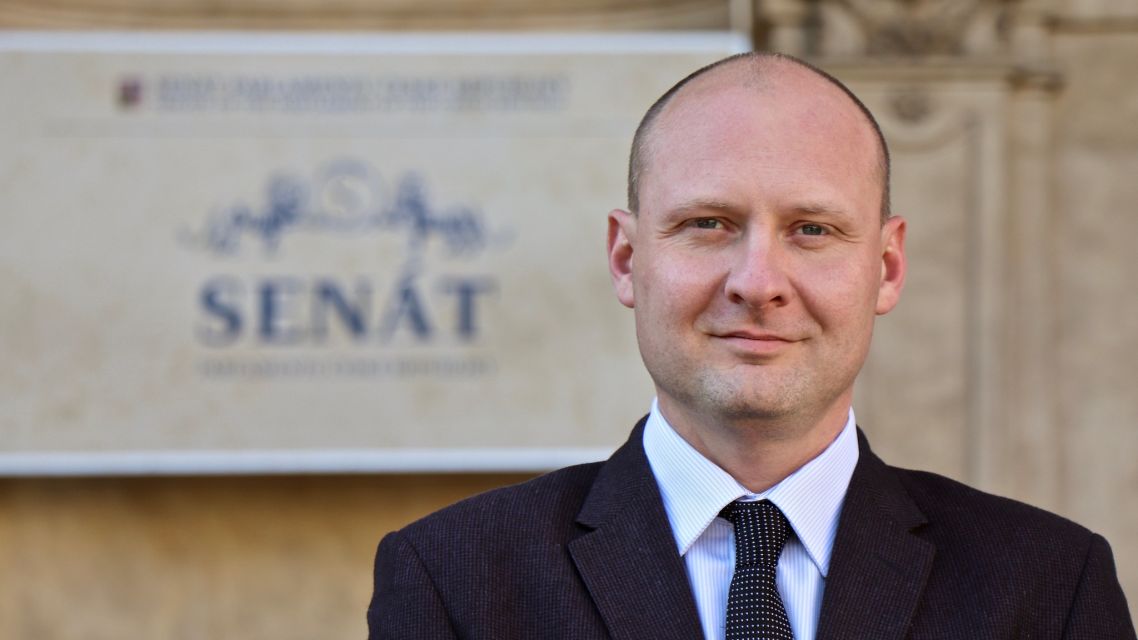 Piráti volají po urychleném řešení krize energetiky!