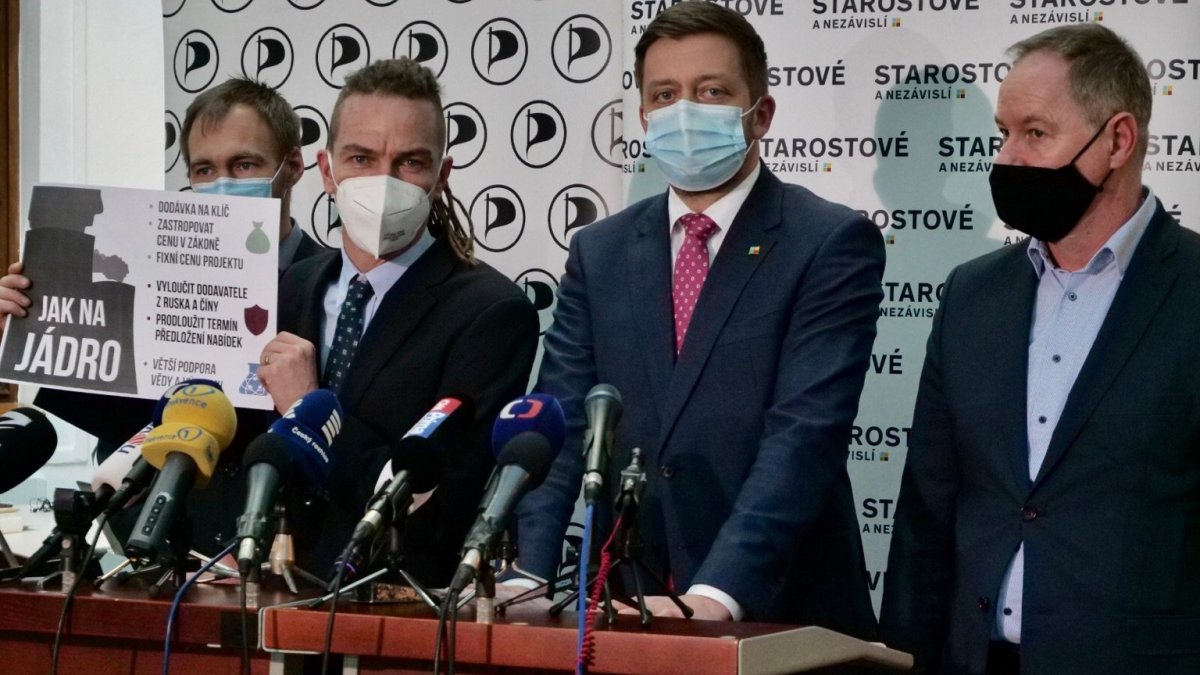 Piráti a Starostové předložili premiérovi požadavky ohledně rozšiřování Dukovan. Chtějí chránit peněženky občanů, bezpečnost země a lepší podporu vědců