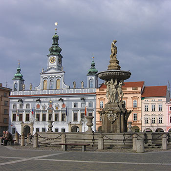České Budějovice - zdroj: https://cs.wikipedia.org/wiki/%C4%8Cesk%C3%A9_Bud%C4%9Bjovice#/media/Soubor:2006-04-02_Budweis_013.JPG