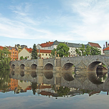 Písek Písek - zdroj: https://commons.wikimedia.org/wiki/File:Stone_Bridge_in_Pisek_in_2011.JPG