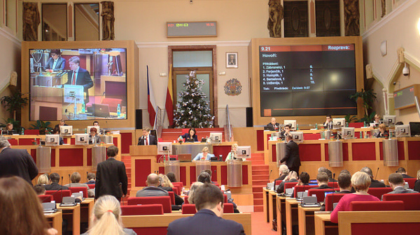 Zasedání dne 18. 12. 2014 rokuje o pražských stavebních předpisech